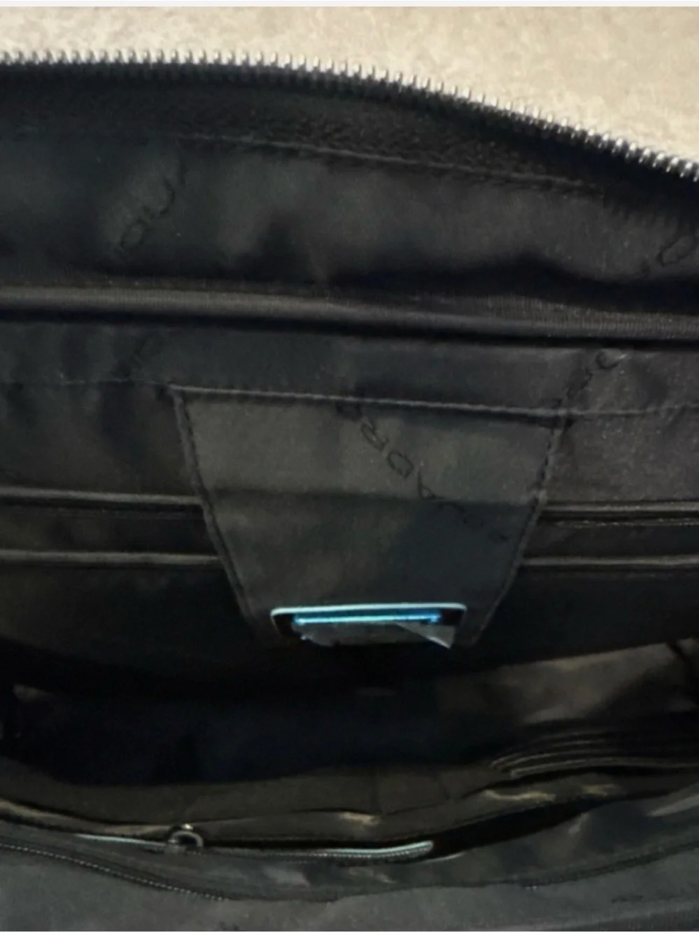 Piquadro Black Men's Leather Briefcase Bag